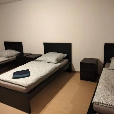 5 Bett Monteurwohnung In Atzendorf, *