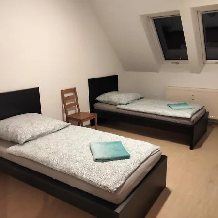 Apartment 5 Bett Monteurwohnung In Atzendorf,