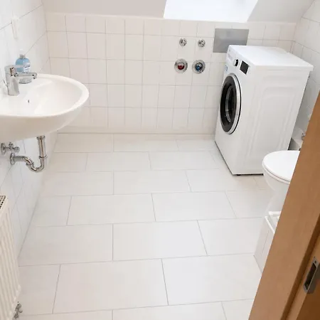 5 Bett Monteurwohnung In Atzendorf, * Stassfurt