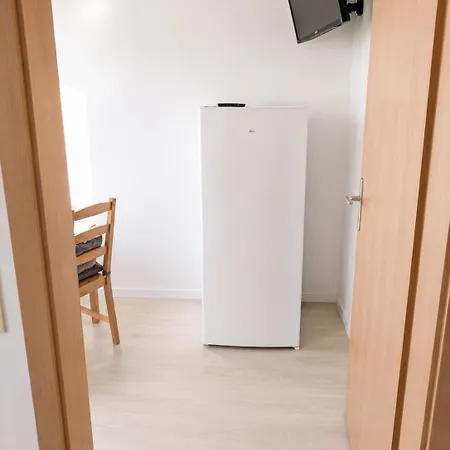 Apartment 5 Bett Monteurwohnung In Atzendorf,