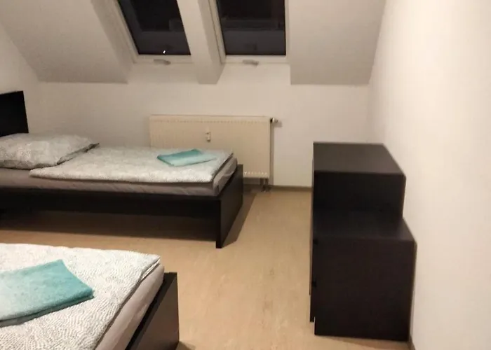 5 Bett Monteurwohnung In Atzendorf,